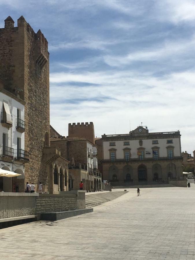 Apartamentos Turisticos Domus Seleqtia Plaza Mayor Caces Exteriér fotografie
